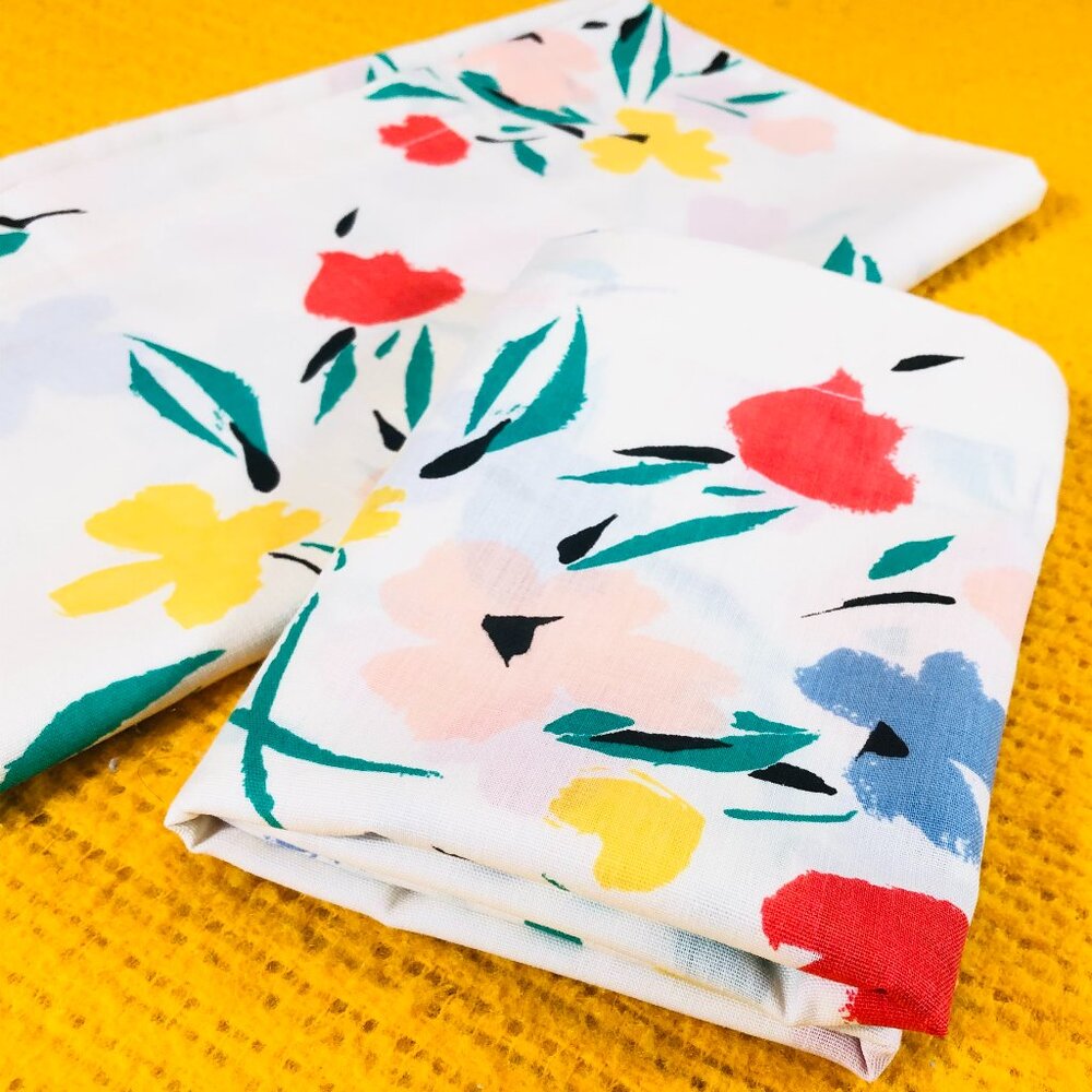 Vintage 80s Fieldcrest Spring Floral Bouquet Pillowcase Set of 2 - Retro Bedding